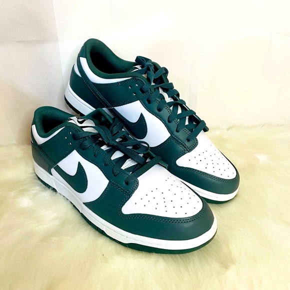 New Men’s Nike White and Dark Green Sneakers size 12 - Picture 1 of 8